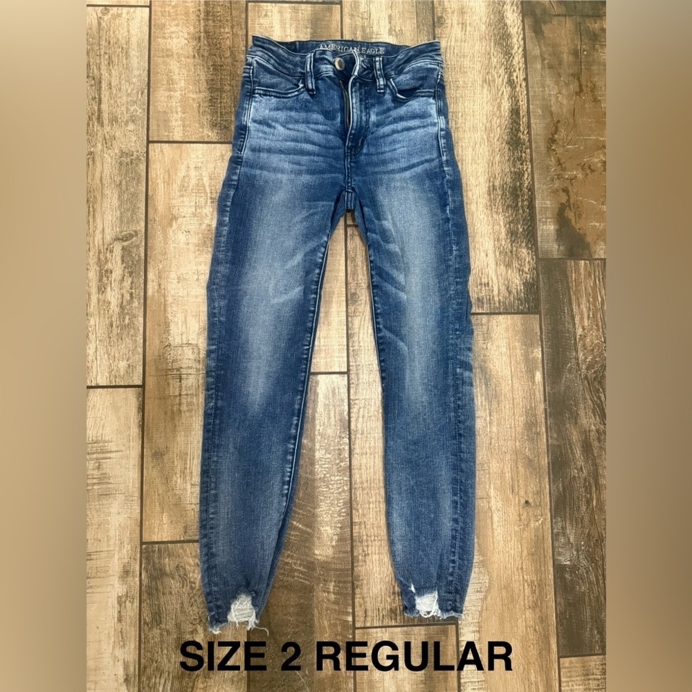 American Eagle Outfitters Distressed Blue Ankle Jeans